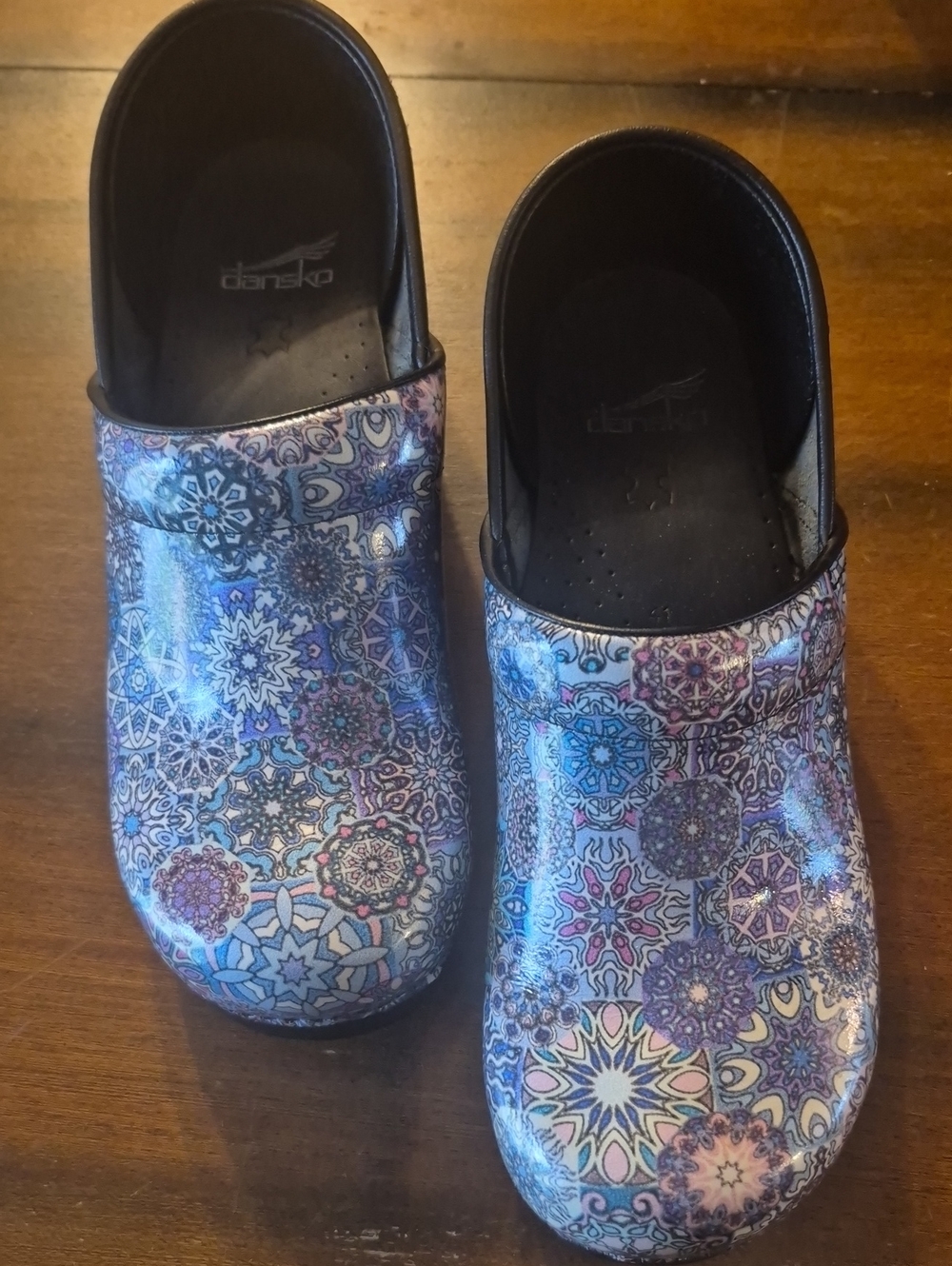 Dansko Shoes Size 41 Purple Pink Blue White Black Starburst Mosiac Designs